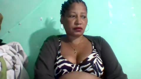 Snapshot of wharda chatting on 06/12/26, 08:13 wharda online show from 06/12/26, 08:13