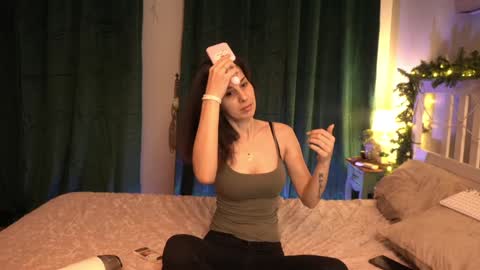 Victoria Maria online show from 01/07/25, 06:56