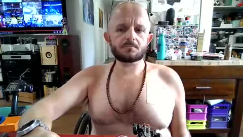 Snapshot of wheelzie chatting on 01/04/25, 03:18 wheelzie online show from 01/04/25, 03:18