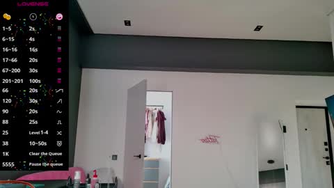 Max online show from 10/04/25, 12:25