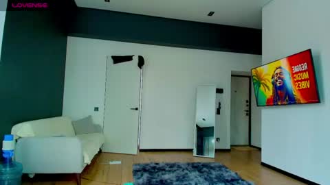 Max online show from 07/28/26, 12:48