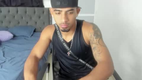 Snapshot of white_master444 chatting on 05/20/26, 02:18 white online show from 05/20/26, 02:18