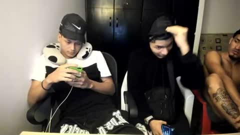 white online show from 07/06/26, 06:54