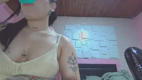 white_sexy_ online show from 02/26/25, 12:05