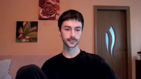 Snapshot of white_sport chatting on 11/05/25, 02:28 Tom online show from 11/05/25, 02:28