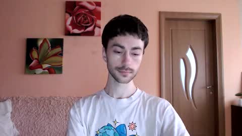 Snapshot of white_sport chatting on 11/25/25, 11:54 Tom online show from 11/25/25, 11:54