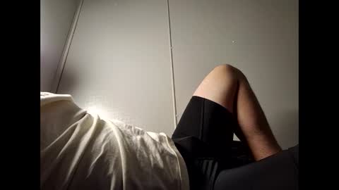 whiteboi9284 online show from 11/09/25, 12:58