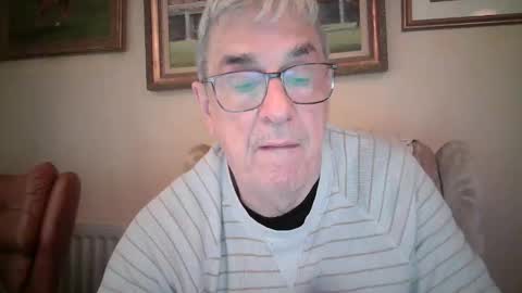 whitebriefs009 online show from 09/28/25, 07:36