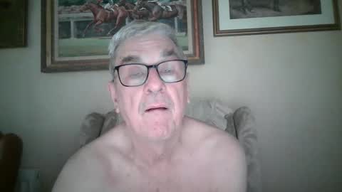 whitebriefs009 online show from 12/21/25, 09:38