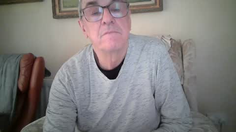 whitebriefs009 online show from 05/14/26, 09:38