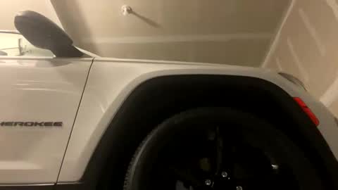 whitechoc2012 online show from 10/28/25, 07:34