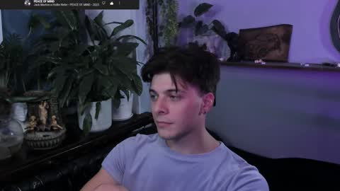 Snapshot of whiteegrimm chatting on 09/20/25, 07:04 Gus online show from 09/20/25, 07:04