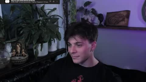 Snapshot of whiteegrimm chatting on 09/23/25, 08:34 Gus online show from 09/23/25, 08:34