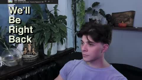 Snapshot of whiteegrimm chatting on 10/18/25, 08:20 Gus online show from 10/18/25, 08:20