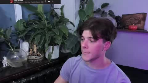 Snapshot of whiteegrimm chatting on 10/31/25, 08:54 Gus online show from 10/31/25, 08:54