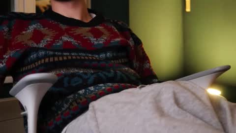 whiteeuropaboy online show from 12/13/25, 11:43