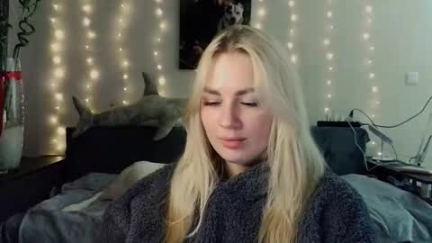 Snapshot of whitehex666 chatting on 11/29/25, 06:44 whitehex666 online show from 11/29/25, 06:44