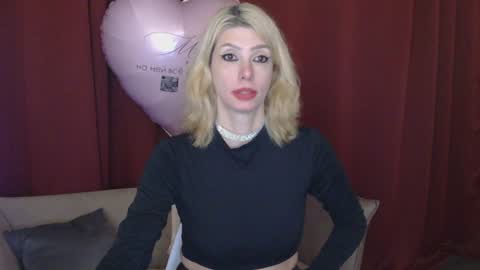 White Queen online show from 12/30/24, 04:51