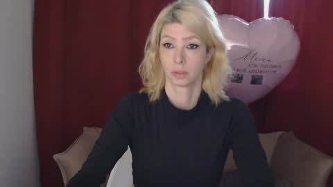 White Queen online show from 01/05/25, 07:49