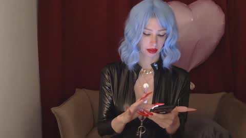 White Queen online show from 01/26/25, 06:27