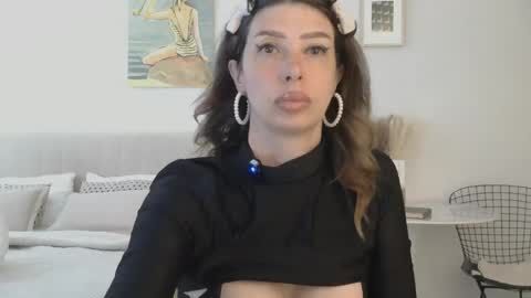 White Queen online show from 06/09/26, 03:07