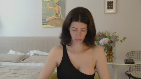 White Queen online show from 06/22/26, 06:21