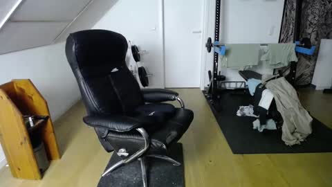 whiterabbit_86 online show from 12/15/24, 08:36