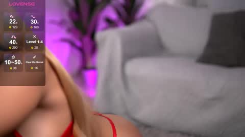 Snapshot of whitneyandrews chatting on 09/30/25, 04:06 whitneyandrews online show from 09/30/25, 04:06