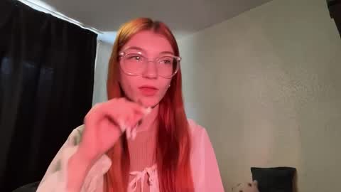 Snapshot of whitneyblaze chatting on 06/07/26, 05:00 Alaska 3 online show from 06/07/26, 05:00