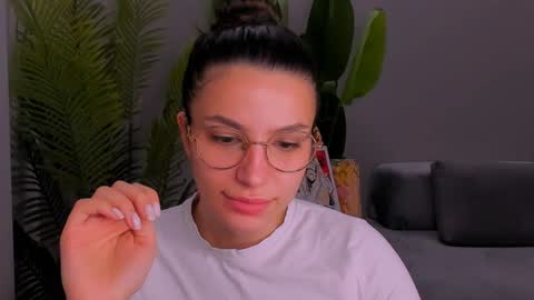 Snapshot of whoislulu chatting on 01/07/25, 06:56 whoislulu online show from 01/07/25, 06:56