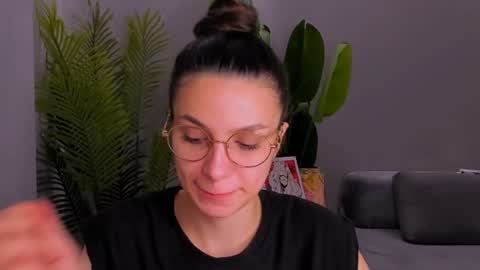 Snapshot of whoislulu chatting on 01/11/25, 10:29 whoislulu online show from 01/11/25, 10:29