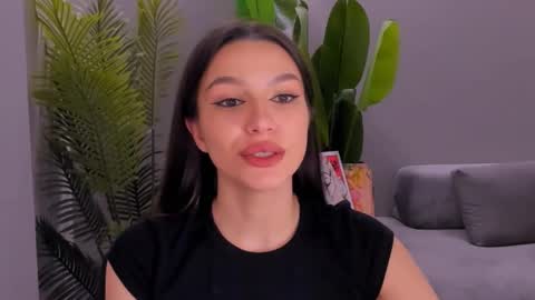 Snapshot of whoislulu chatting on 02/15/25, 06:33 whoislulu online show from 02/15/25, 06:33