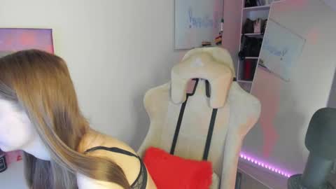 Abby  online show from 12/03/24, 01:32