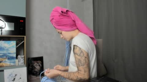 Veronica online show from 12/05/25, 07:32