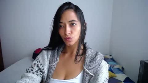 Ilauren online show from 04/21/26, 11:38