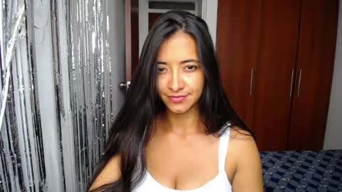 Ilauren online show from 05/14/26, 12:12
