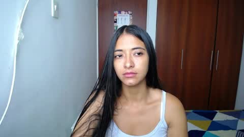 Ilauren online show from 05/25/26, 12:44