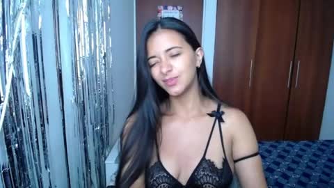 Ilauren online show from 05/26/26, 12:01
