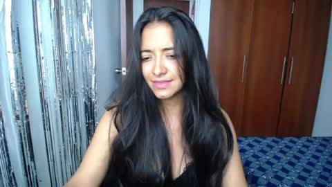Ilauren online show from 06/20/26, 01:47