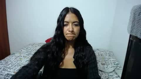 Ilauren online show from 06/25/26, 08:30