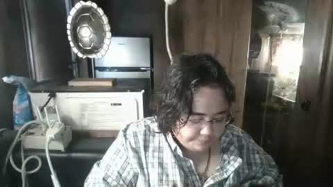 wigper online show from 11/08/25, 08:40