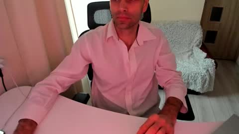 wild169397 online show from 10/12/25, 10:47