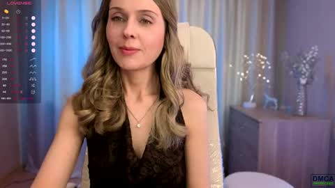 Snapshot of wild_berrrie chatting on 04/27/26, 02:48 Alice online show from 04/27/26, 02:48