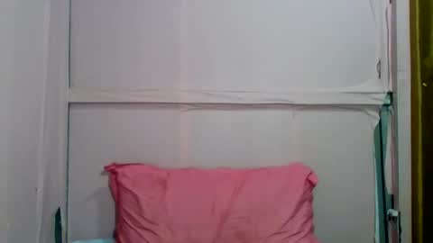 wild_doll69 online show from 06/03/26, 10:51