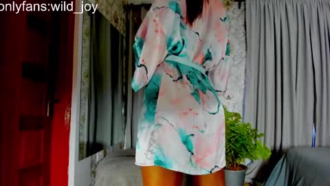 Snapshot of wild_joy chatting on 12/13/24, 06:53 wild_joy online show from 12/13/24, 06:53