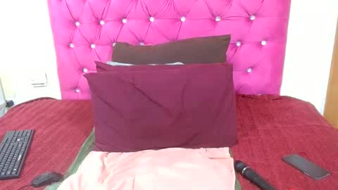 WILD KITTY  online show from 06/11/26, 07:01