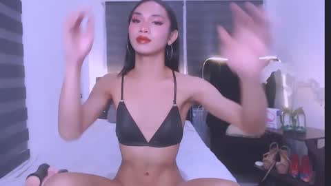 wild lily30 online show from 03/07/25, 09:38
