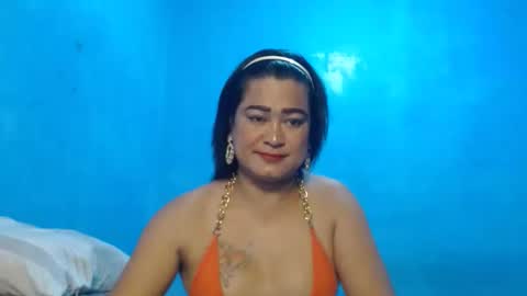 Snapshot of wild_pamela chatting on 02/10/25, 01:33 loving trans Pamela online show from 02/10/25, 01:33