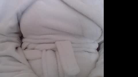 Ella online show from 10/06/25, 02:36