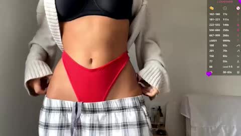 Mia online show from 10/19/25, 07:09